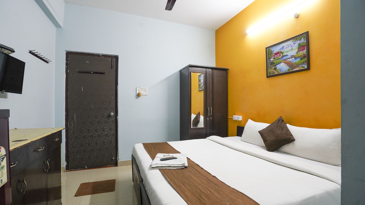 Photo of Bedroom in Kukatpally Housing Board Colony