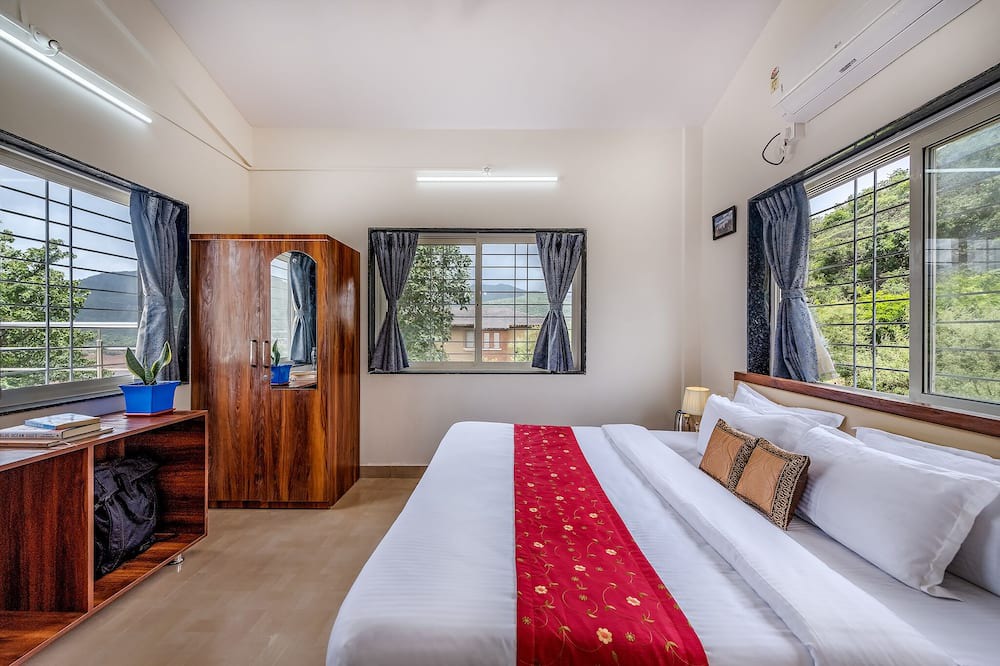 Photo of Bedroom in Lavasa
