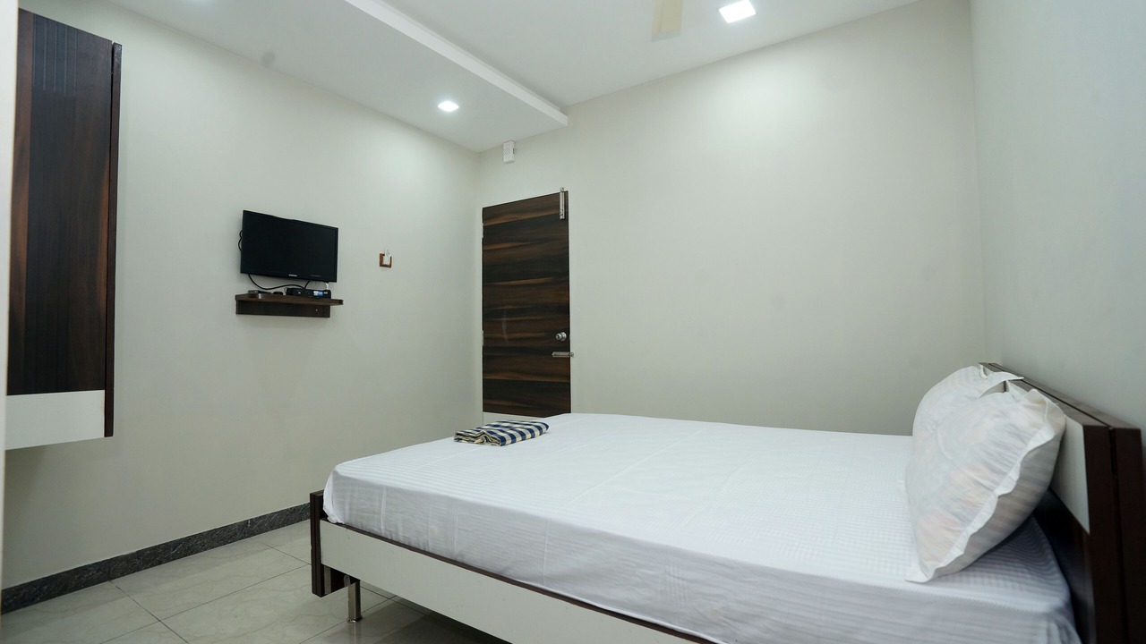 Photo of Bedroom in Tiruchirappalli