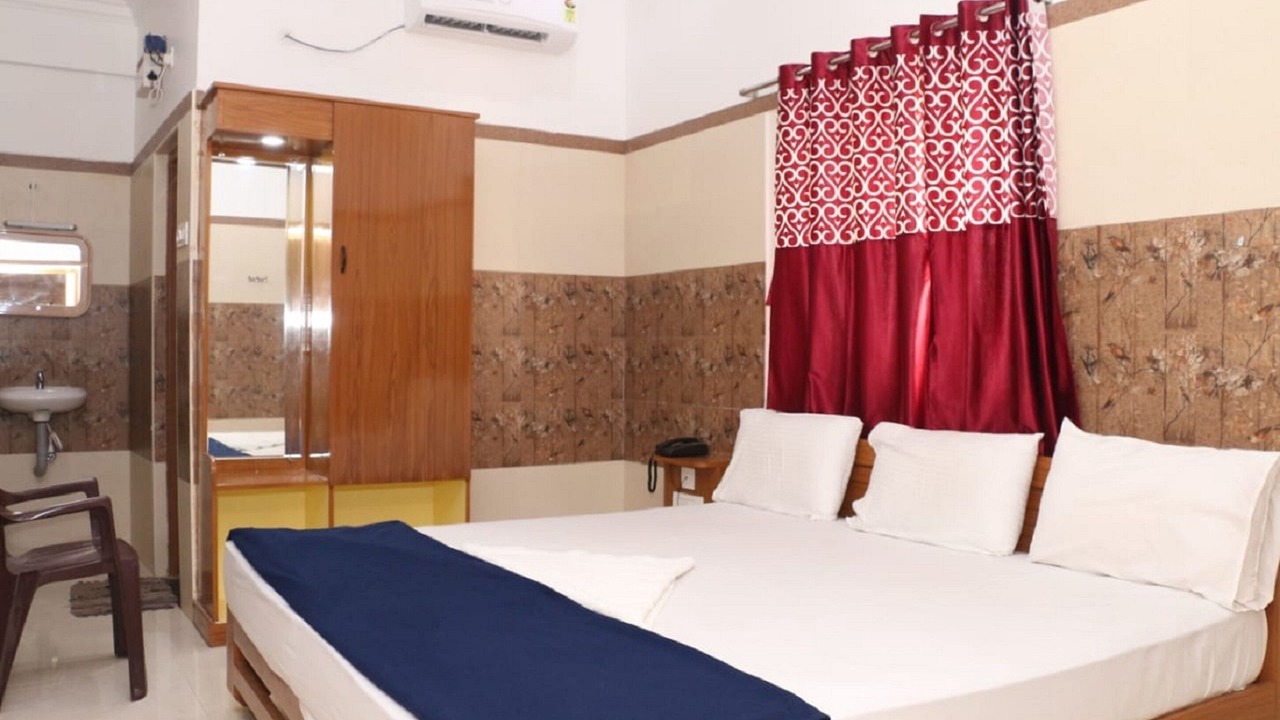 Photo of Bedroom in Tiruchendur