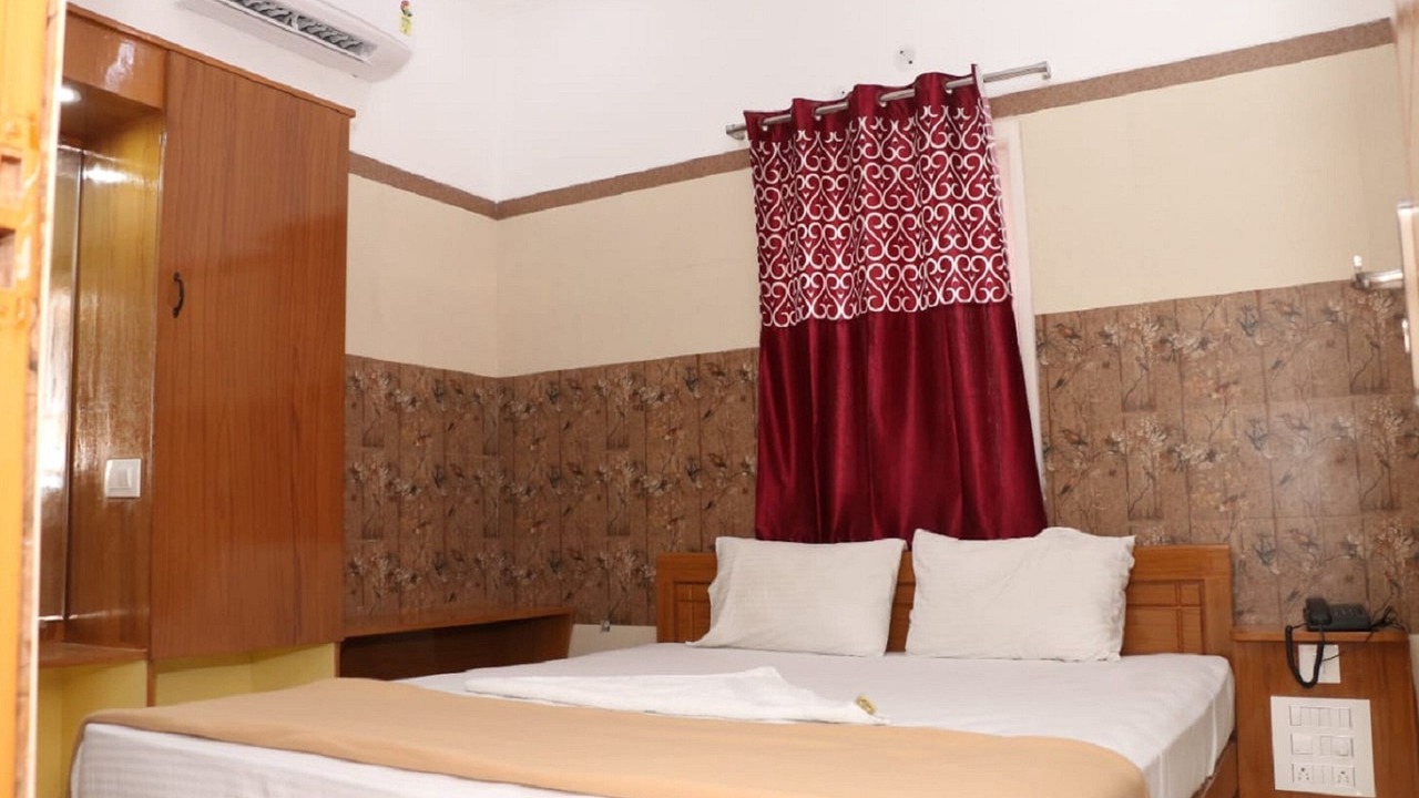 Photo of Bedroom in Tiruchendur