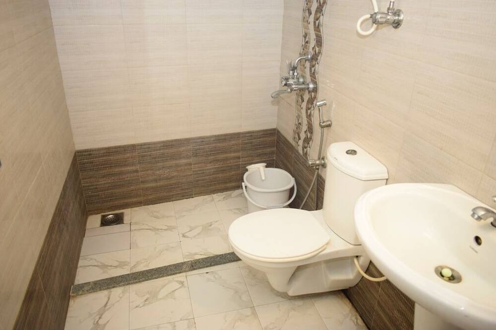 Photo of Bathroom in Kalapet