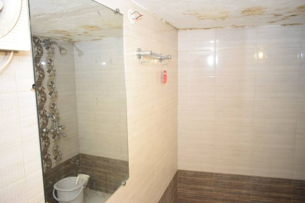 Photo of Bathroom in Kalapet
