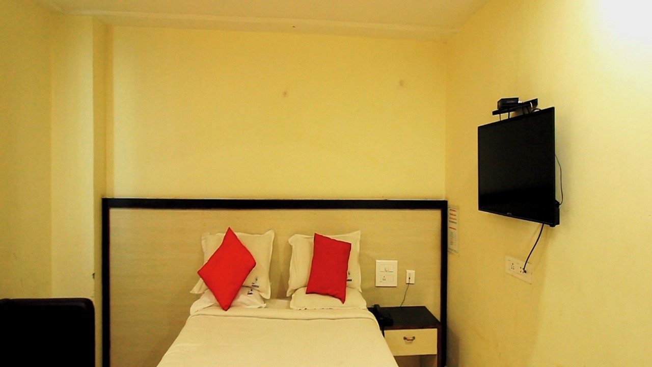Photo of Bedroom in Velankanni