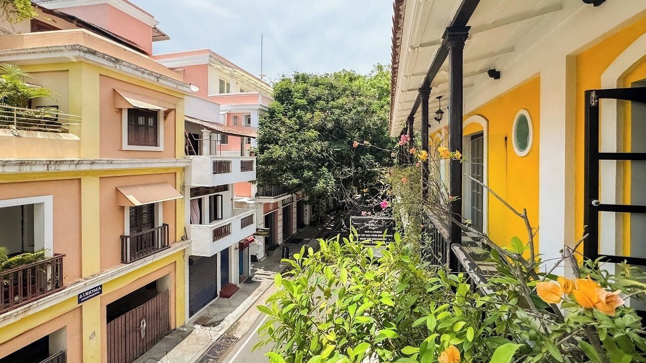 Photo of Patio Balcony in White Town