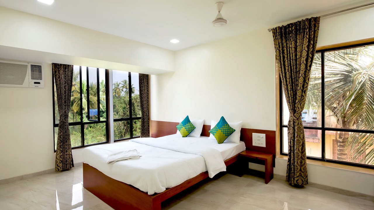 Photo of Bedroom in Tarapur