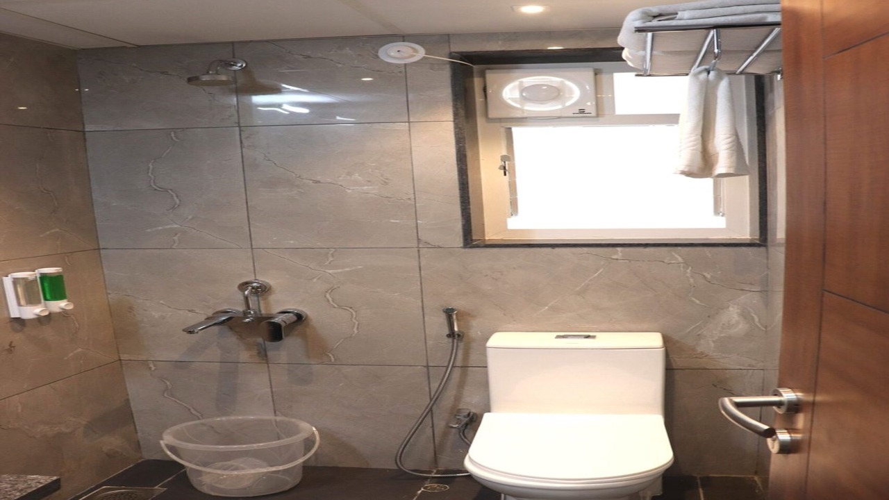 Photo of Bathroom in Erandwane