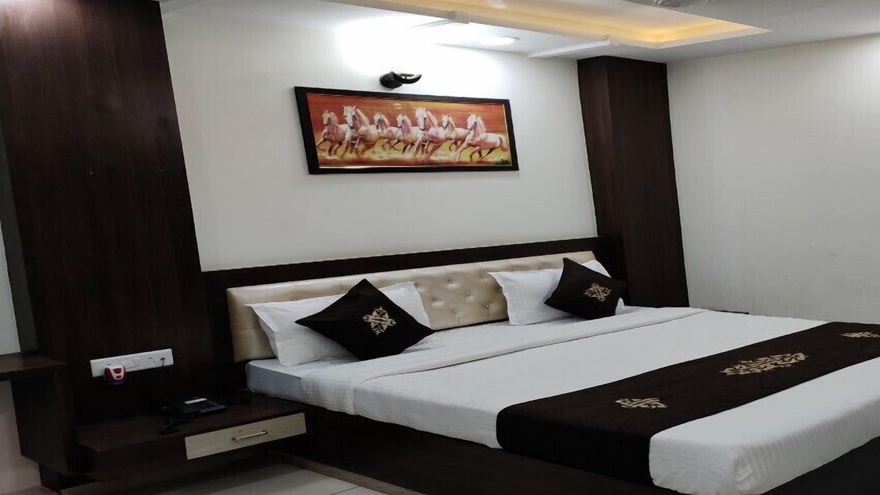 Photo of Bedroom in Hoshangabad