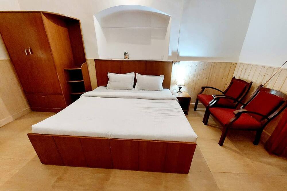 Photo of Bedroom in The Mall Road