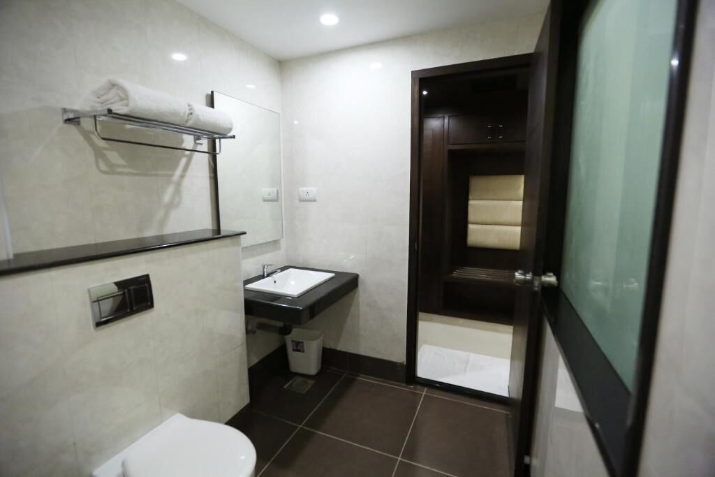 Photo of Bathroom in Tiruchirappalli