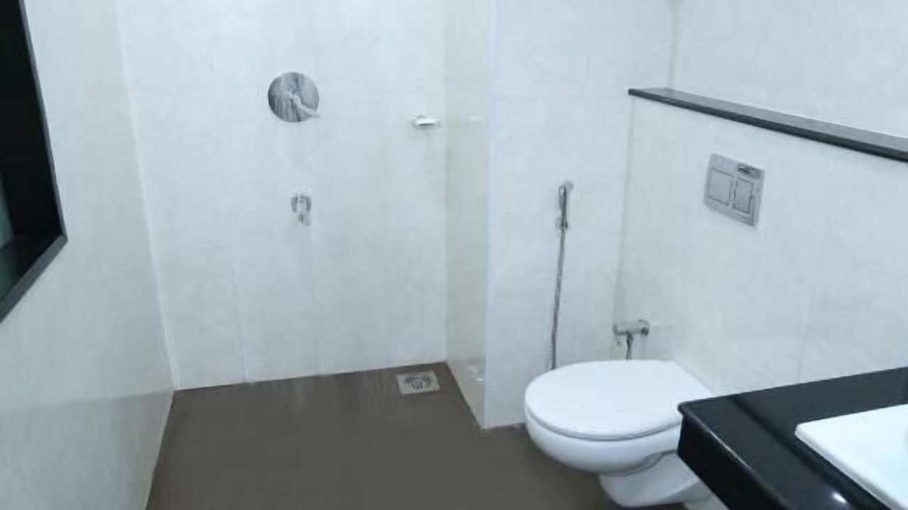 Photo of Bathroom in Tiruchirappalli