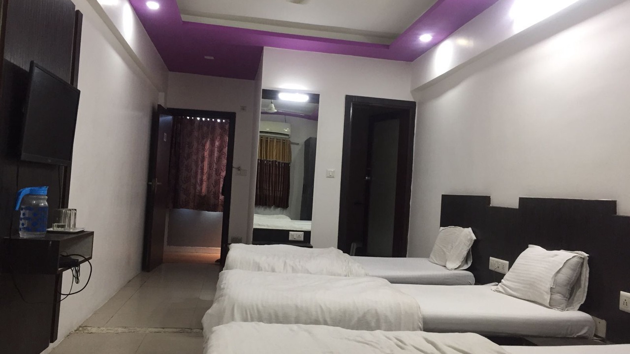 Photo of Bedroom in Thaltej