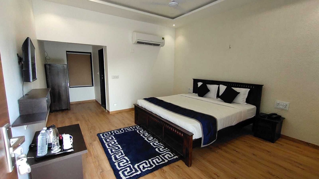 Photo of Bedroom in Ahmedgadh