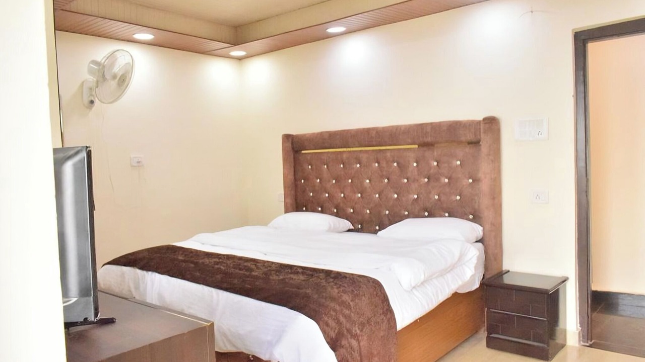 Photo of Bedroom in The Mall Road