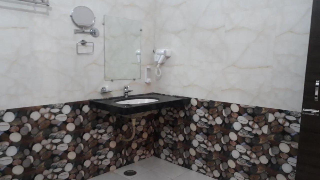 Photo of Bathroom in Mavli