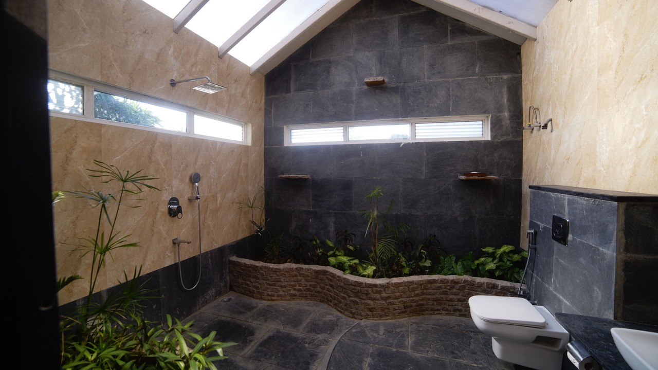 Photo of Bathroom in Avarghani