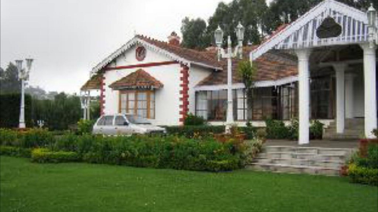 Photo of Buildings in Fern Hill