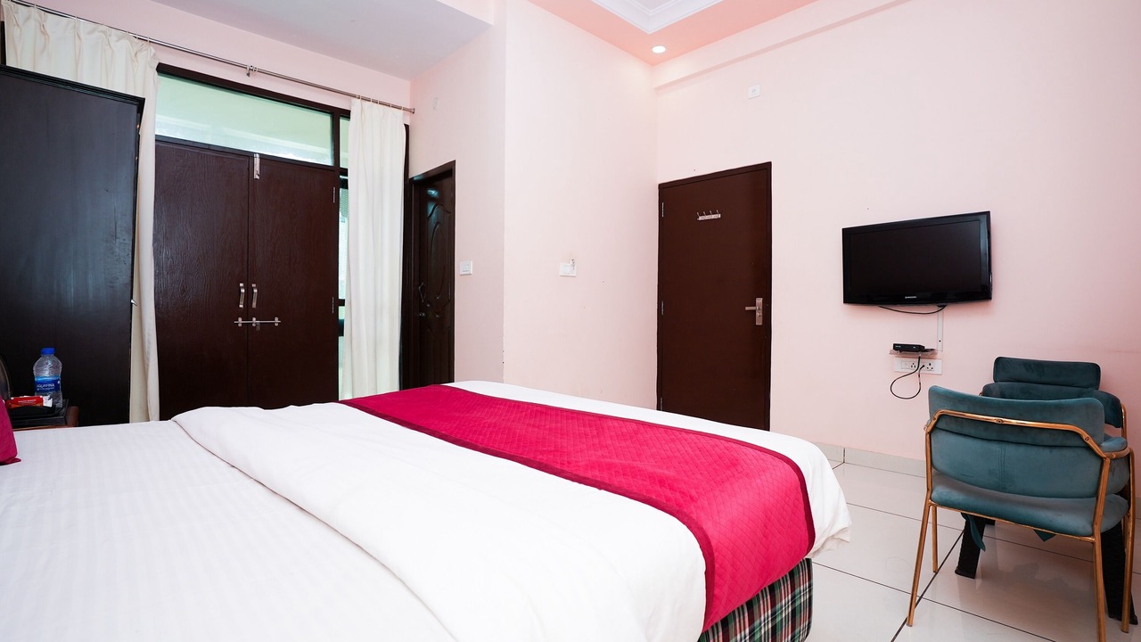 Photo of Bedroom in Shavri Colony