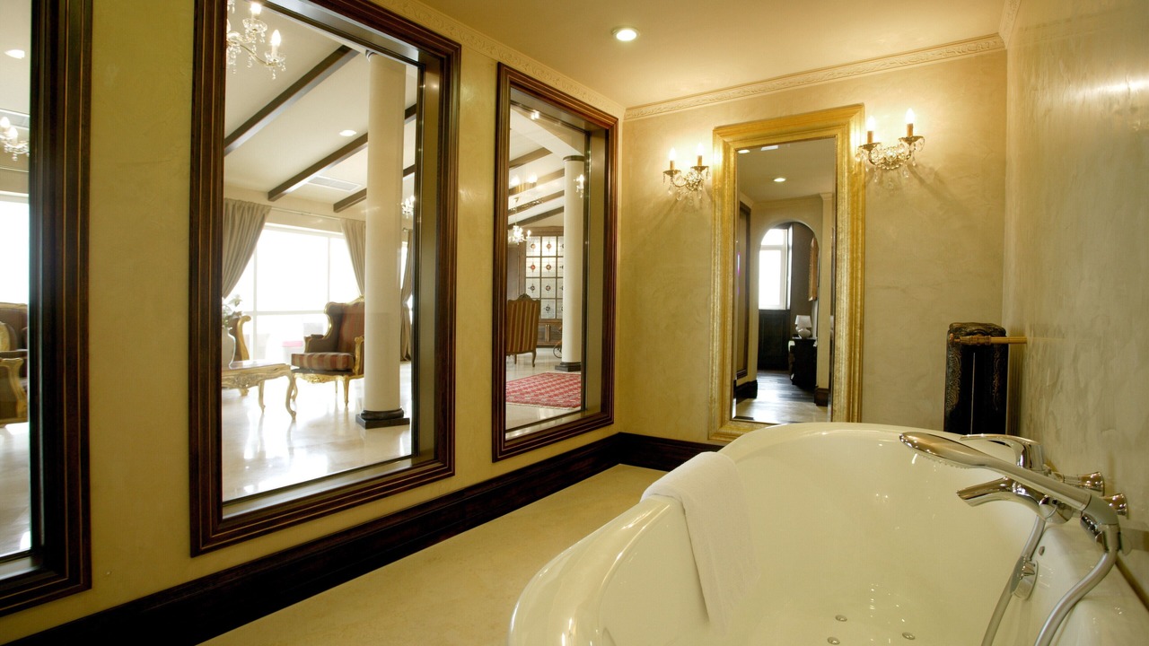 Photo of Bathroom in Mamaia-Sat