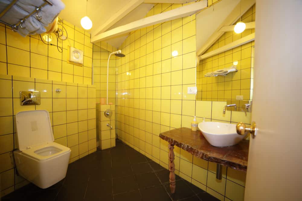 Photo of Bathroom in The Mall Road