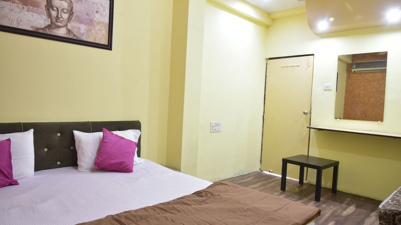 Photo of Bedroom in Hingana