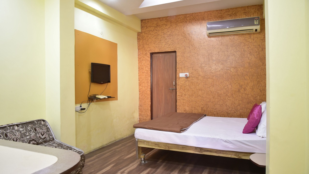 Photo of Bedroom in Hingana