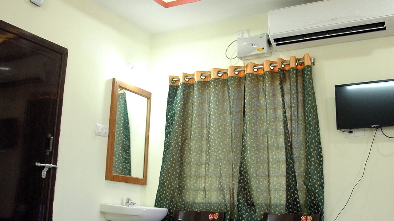 Photo of Bedroom in Srikalahasti