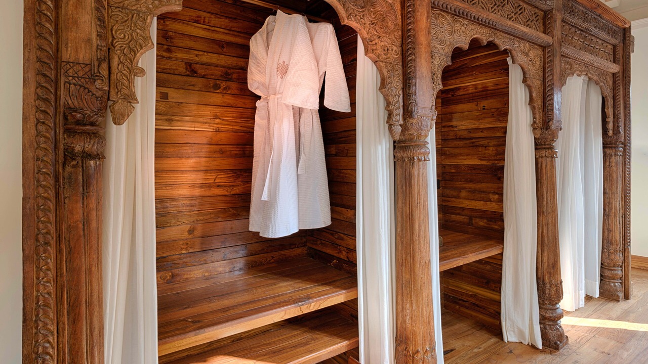 Photo of Bathroom in Hireguthi