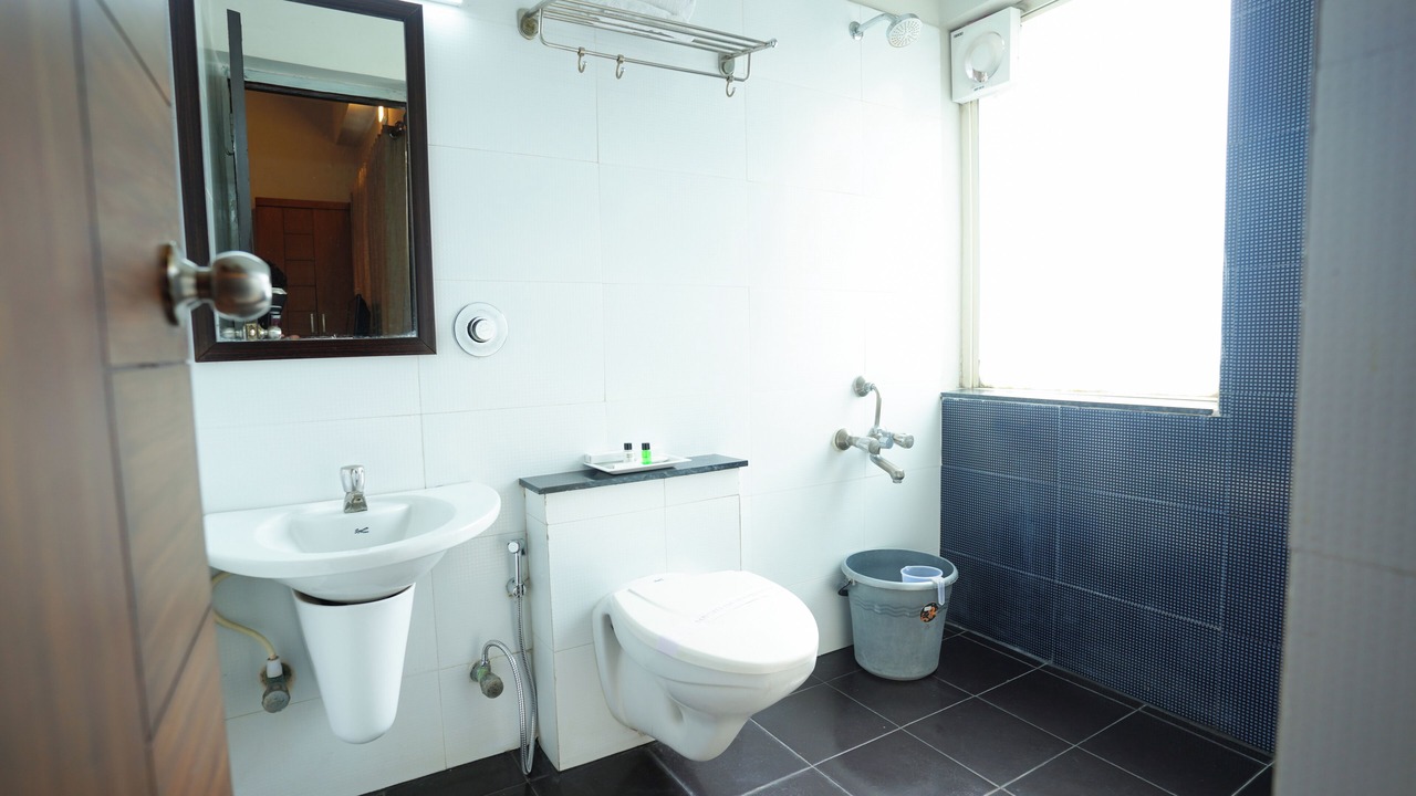 Photo of Bathroom in Thousand Lights