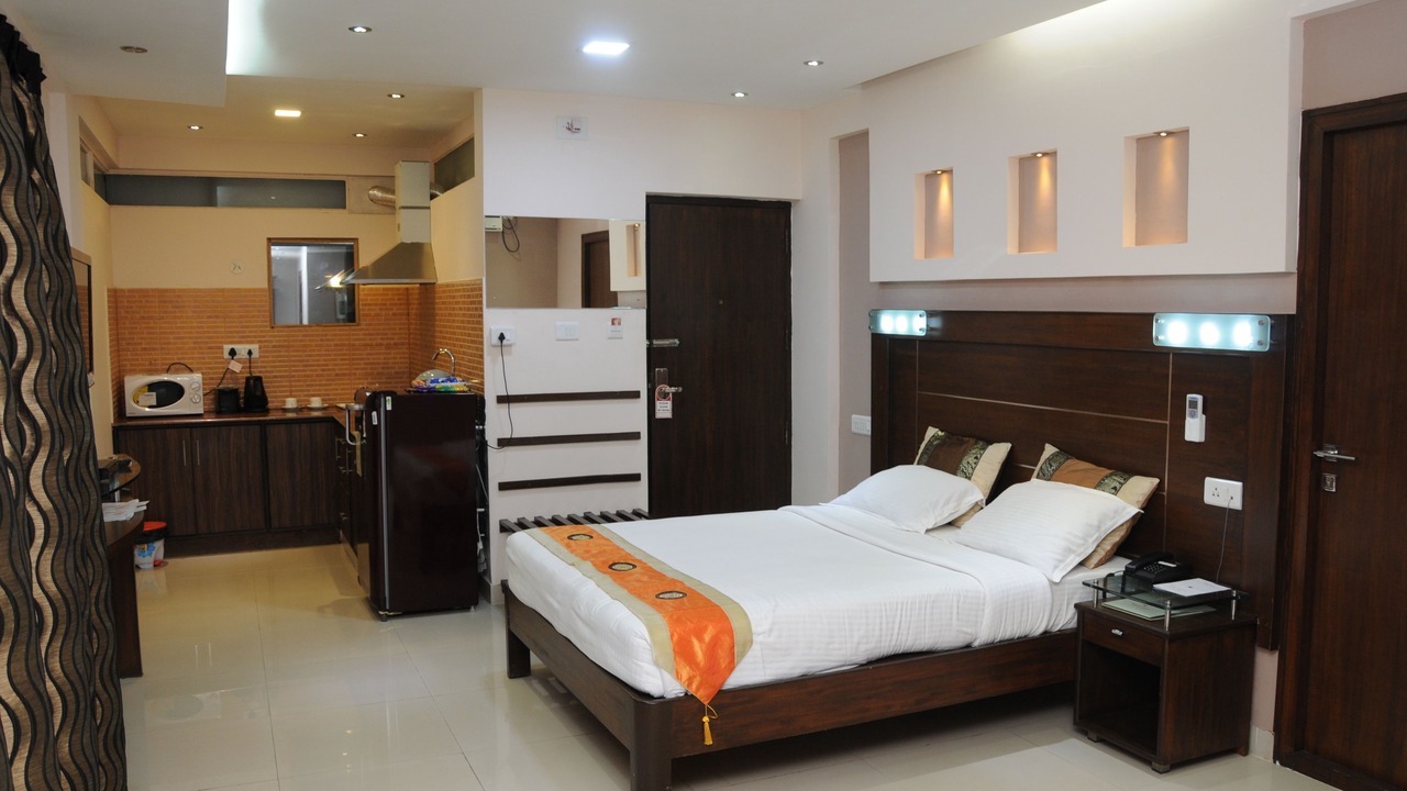 Photo of Bedroom in HBR Layout