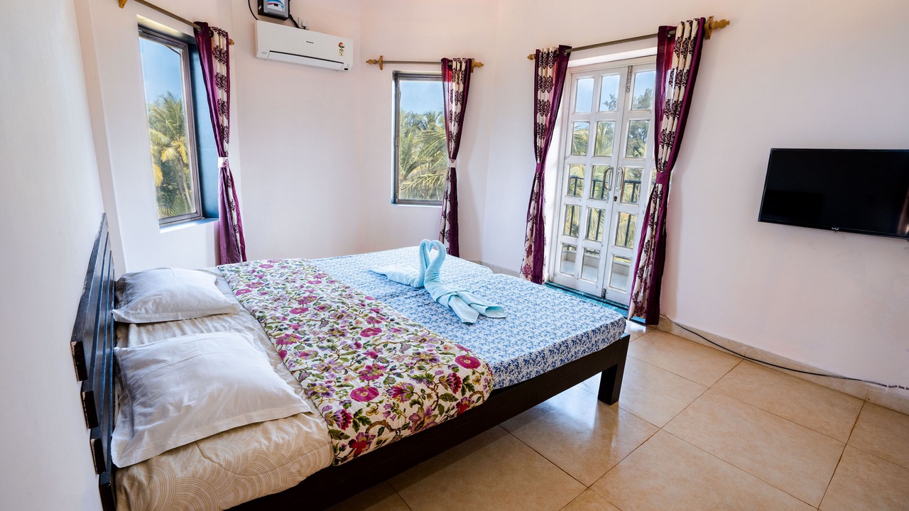 Photo of Bedroom in Shiroda