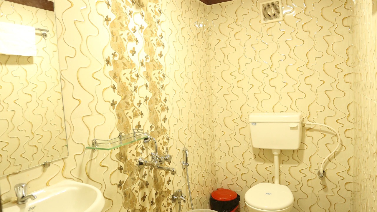 Photo of Bathroom in Karaswada