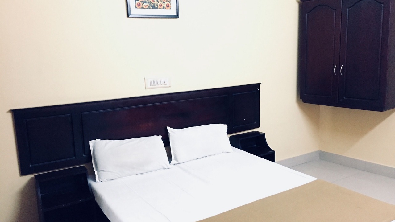 Photo of Bedroom in Shenoys