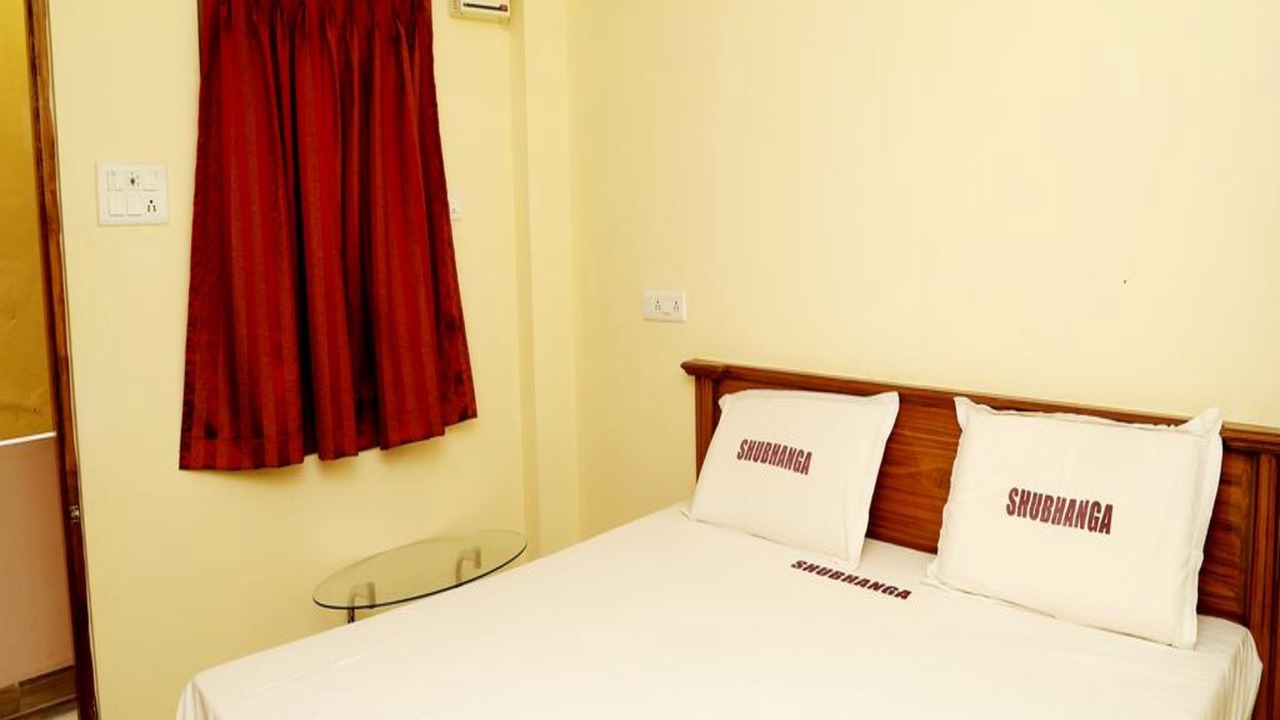 Photo of Bedroom in Srikalahasti