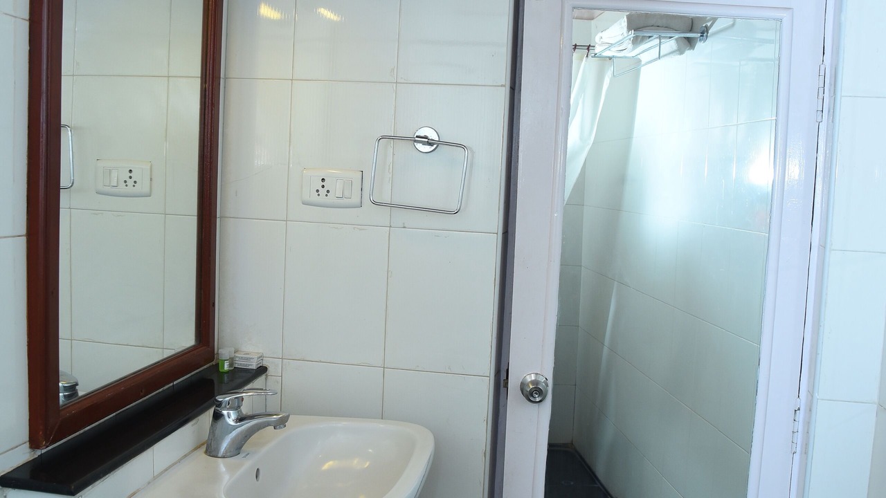 Photo of Bathroom in Karaikudi