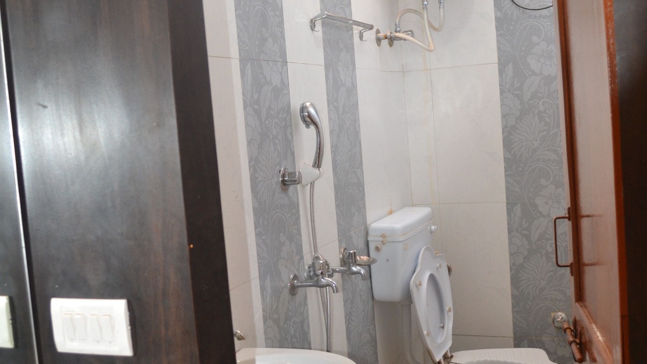 Photo of Bathroom in Pachmarhi