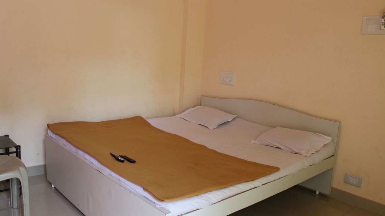 Photo of Bedroom in Ganpatipule