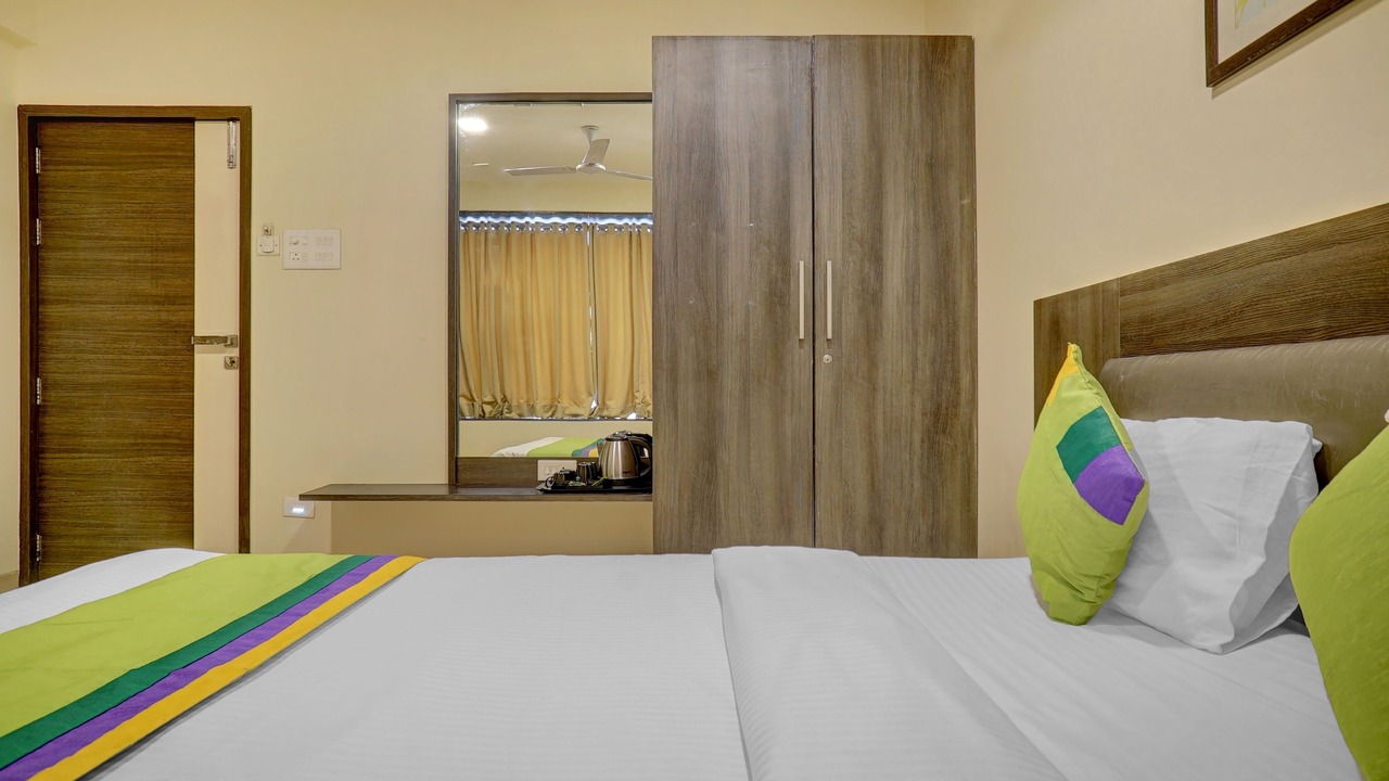 Photo of Bedroom in Hadapsar