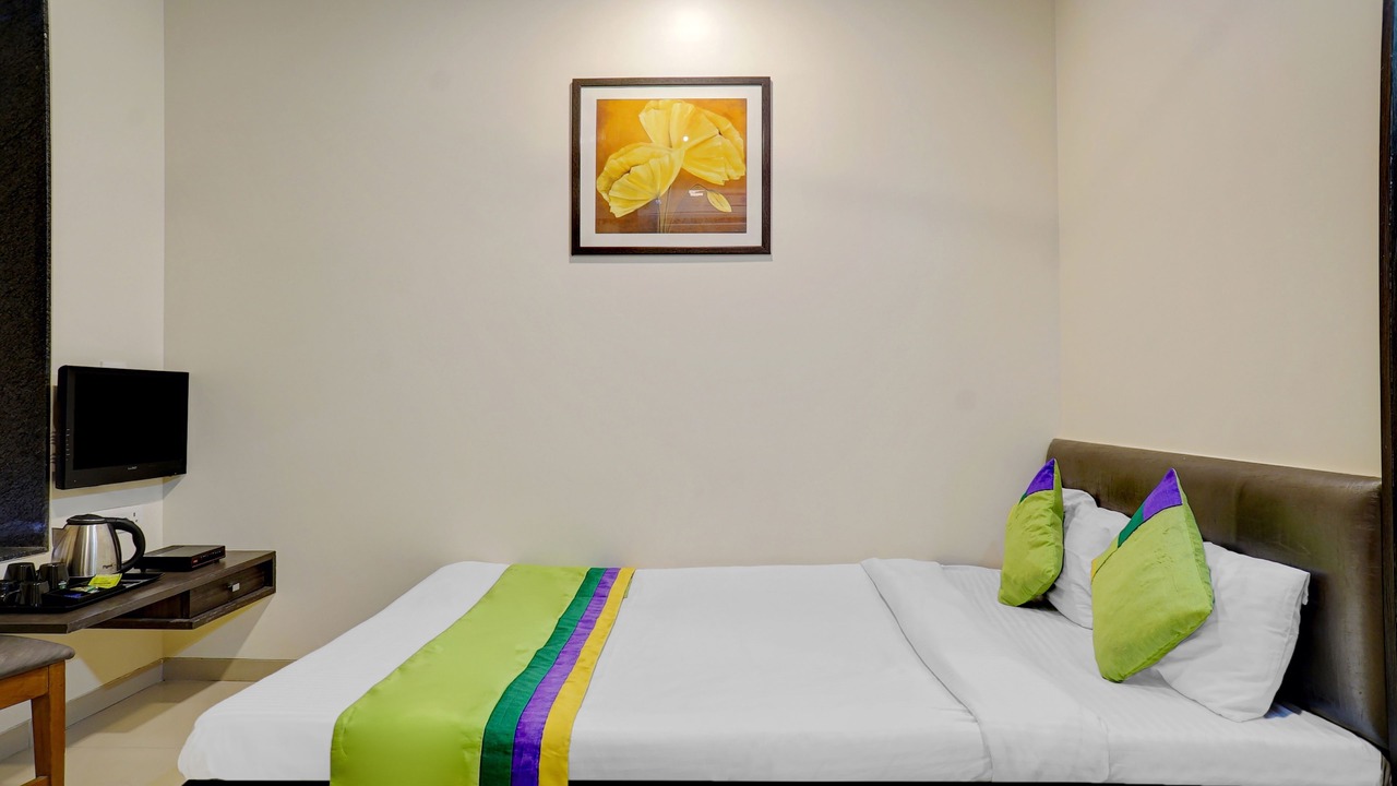 Photo of Bedroom in Hadapsar
