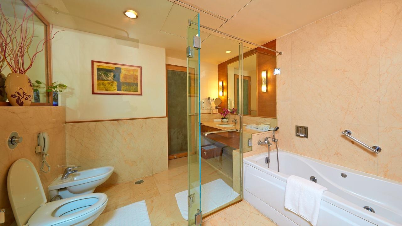 Photo of Bathroom in Thoraipakkam