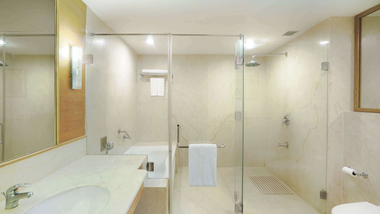 Photo of Bathroom in Thoraipakkam