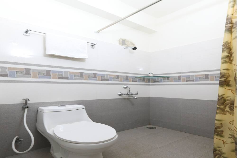 Photo of Bathroom in Tada