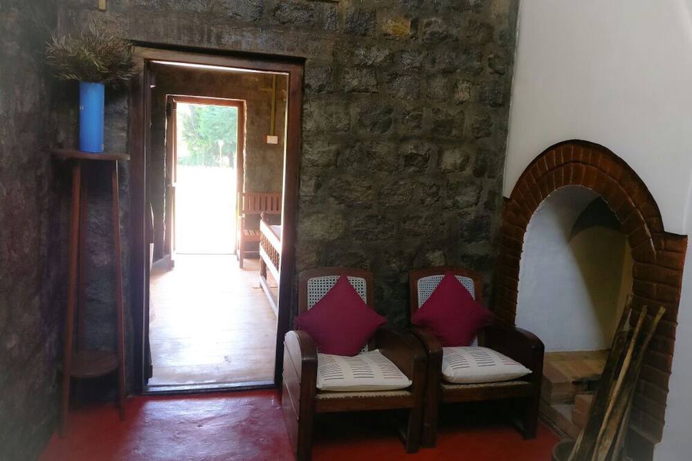 Photo of Livingroom in Attadi