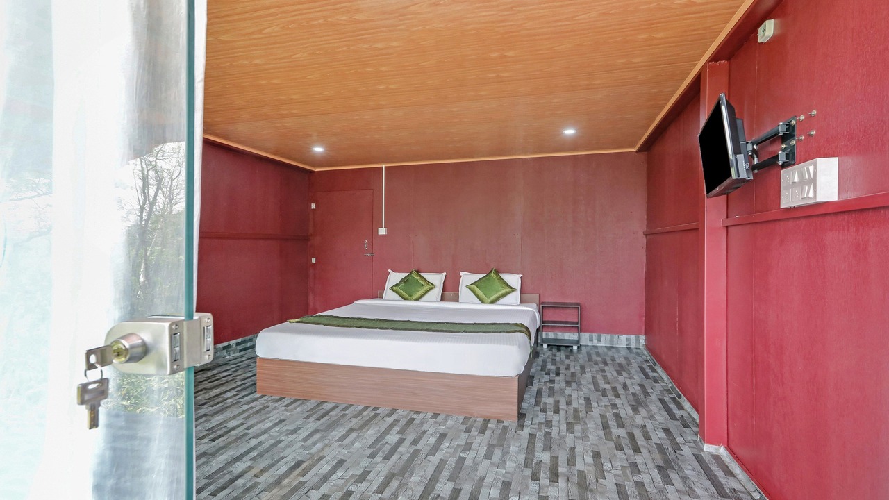 Photo of Bedroom in Somvarpet