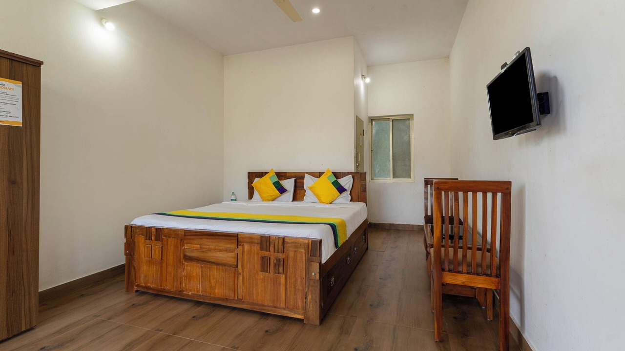Photo of Bedroom in Somvarpet