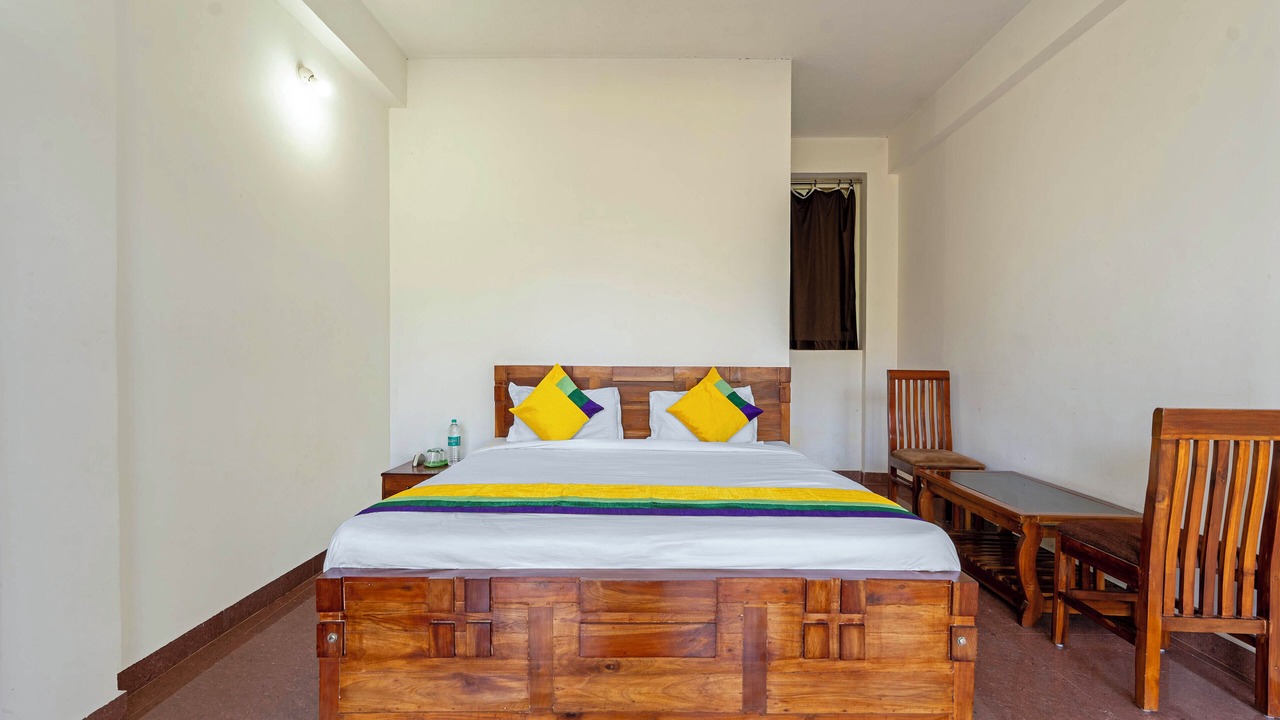 Photo of Bedroom in Somvarpet