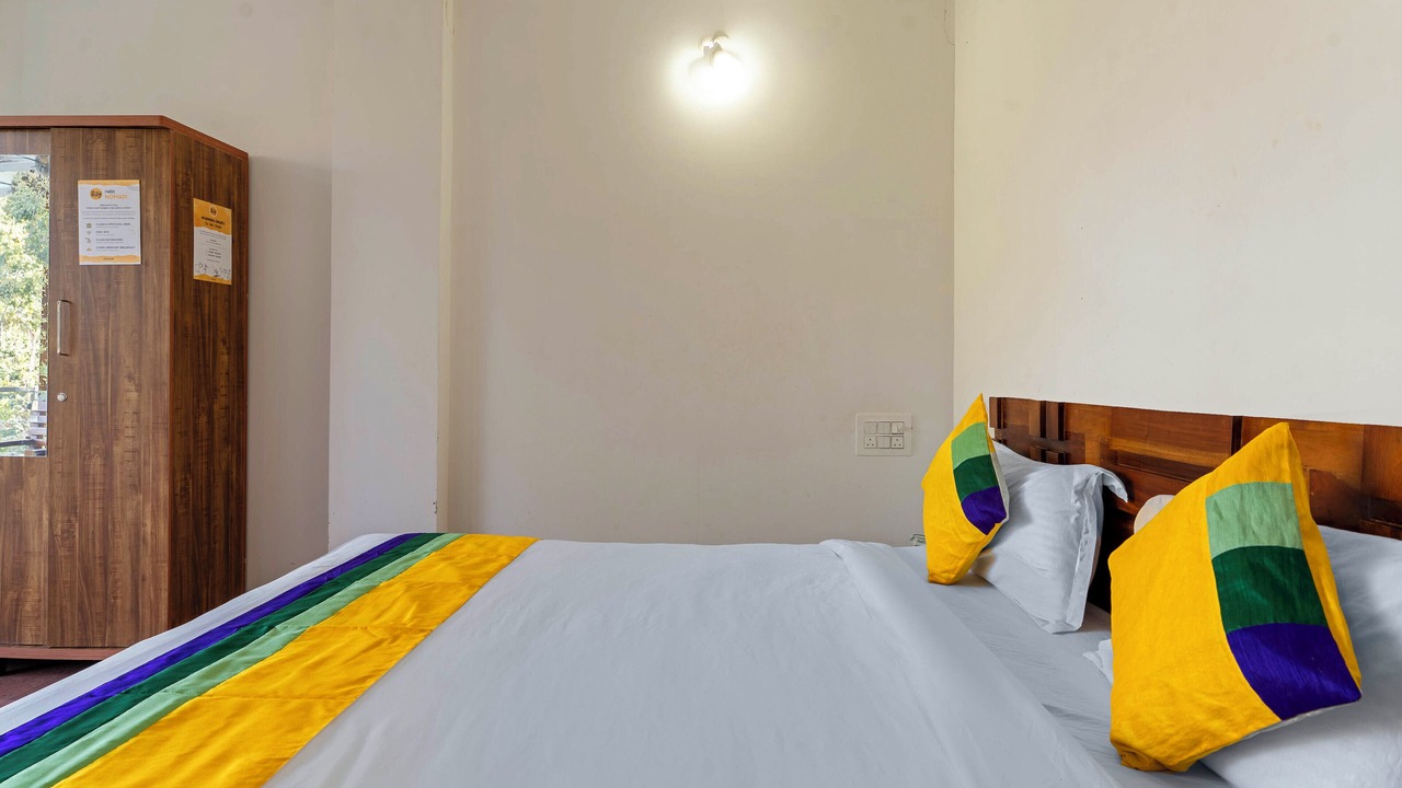 Photo of Bedroom in Somvarpet