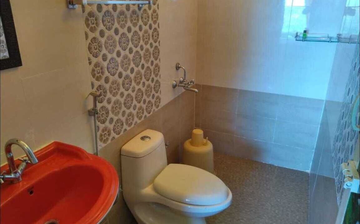 Photo of Bathroom in Ooty