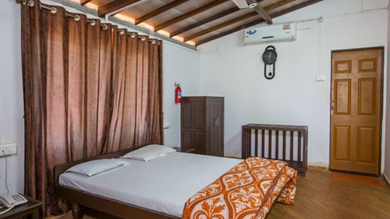 Photo of Bedroom in Ganpatipule