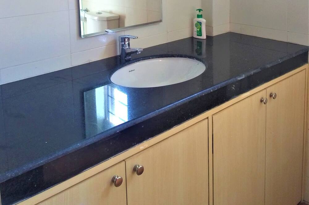 Photo of Bathroom in Fatona